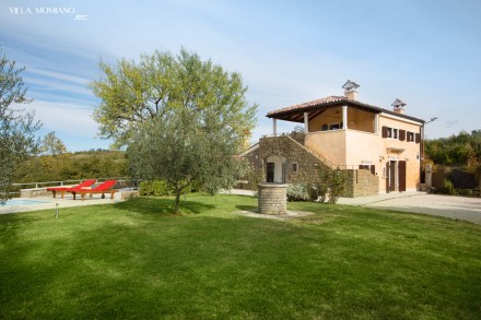 Rustic villa with pool, Momjan
